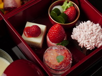 【14:00 p.m. seating 】Strawberry Afternoon Tea