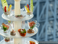 Weekday only [TOP LUNCH] Salad, Amuse Tower, 1 main dish *No dessert cafe