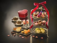 Guaranteed window seat + Sky Afternoon Tea [Sat]