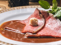 土日(祝)限定★1300円0FF◉メインがローストビーフ9品7皿コース＋フリーフロー（飲み放題100分）セット 