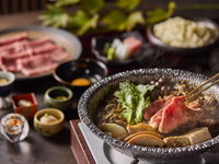 Seasonal hot pot course [Sukiyaki with Aogashima Tokyo beef]