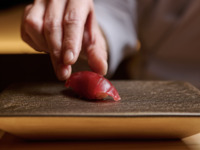 [Table seating] "Chef's choice" course, total of approximately 18 dishes