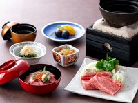 【Recommendation】Special set menu Sukiyaki ＆ Tuna Toro Ikura