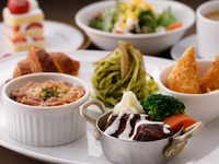 Adult lunch + coffee included