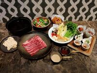 A5 Sendai beef, jumbo frankfurter, thick-cut bacon "Italian" parsley hotpot + 2 hours of free drinks