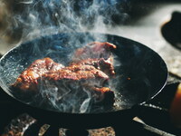 Enjoy a generous three hours of seasonal flavors! KNEADERS course with free drinks included! [This plan includes 7 dishes and 12 other items, including our five signature appetizers and a meat combo (beef skirt steak, coarsely ground sausage, and herb-grilled young chicken)! It also includes beer, highballs, and various sours.]