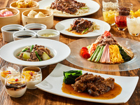 Weekday Unlimited Dinner Buffet for Adults with Drink Bar