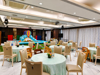 [Seats only] Kids space & cafe space