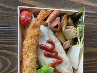 『つるうじい卵のオムライス』弁当