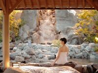 【神戸みなと温泉 蓮　日帰り温泉優待券付き】ストロベリーアフタヌーンティー（グラスシャンパーニュ付）＜テラス席＞