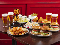 【Regular Course \4000プラン】選べる11種のバーガーとデザート含む7品のスタンダードコース！