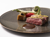 HIGASHIYAMA LUNCH　【近江牛ロースの網焼き】+2ドリンク