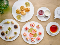 Peach EDITION AFTERNOON TEA 吧台席