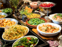 ◇Monday to Friday and the day before a holiday◇ 90-minute limit "Autumn Season! Freshly grilled mushroom pad thai & Thai noodles and a reward ethnic resort buffet by "Che""