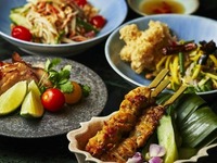【平日ランチ】メインが選べる人気のランチセット Monthly Specials