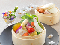Steamed Lunch " I・RO・DO・RI"　2,200 yen
