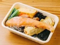 ★玄米/銀鮭と揚げ鯛ちくわ海苔弁