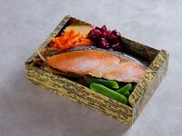 ★玄米/ミニ銀鮭弁当