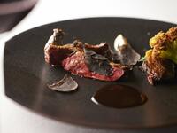 [Dinner/Dining seats] Weekdays only in May: Get a complimentary glass of champagne with Tasting Course F!