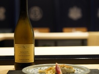 【土曜日、祝日限定】グラスワインが2杯付いた麻布体験コースプラン