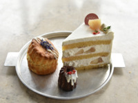 【ベイクプレート】桃の米粉ショートケーキセット(ドリンク付き)