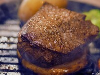 6/4～厳選牛極厚ヒレステーキ溶岩焼きセット｜ヒレ200g