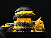 [Lunch & Dinner] ☆1 drink included☆Summer Limited BLACK×YELLOW“CURRY BURGER”