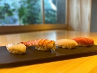 [All-you-can-drink included/Trial course (weekdays only)] Enjoy 14 dishes made with carefully selected seasonal ingredients (8 nigiri sushi/5 snacks/soup)