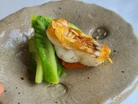 以當季精選菜餚為特色的獎勵套餐，體現了京都伊東的精髓