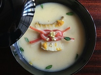 以當季精選菜餚為特色的獎勵套餐，體現了京都伊東的精髓