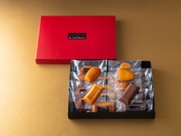 Assortment 16 pieces