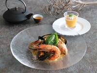 <9/1~10/31 only> Comes with a daily original dessert! Seafood and tomato cold noodle set | 5,800 yen