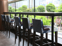 【DINNER】ハイテーブル [横並び]. お席のみ