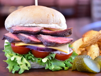 高尾のグルメバーガー