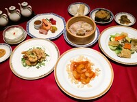 【2時間飲み放題付き】北京ダック、油淋鶏 、海老のチリソース煮 を楽しむ！「水滸伝プラン」