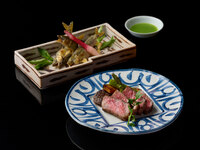 九谷五彩 11000円(お座敷個室）