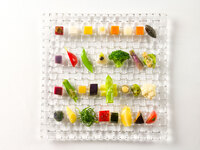 [Only available on weekends and holidays] Specialty "Assortment of 28 kinds of pesticide-free vegetables" and a choice of appetizer and main dish, total of 4 dishes