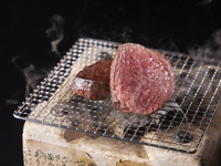 Jubei Course 【Main: Omi-Sawai Beef Sirloin Steak 80g & Top Round Steak 100g】