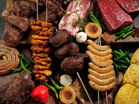 [Prepaid] Lunch: Enjoy churrasco and plate art at the salad bar (ages 3 and up)