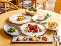 【Web予約 /  選べる乾杯ドリンク付き】シェフズスペシャルランチ ランチタイムだけのご褒美、季節食材満載の全6品 