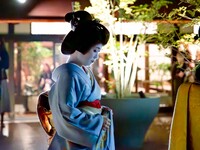[Mid-Autumn Moon Festival, October 6th] Dinner on the riverside terrace + Watching Maiko dance on the sky terrace