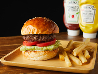100% Tokyo Beef  Classic Burger