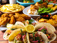 [All-you-can-eat!] Most popular: Just like a beer garden. All-you-can-eat delicious tacos and fried chicken with all-you-can-drink plan