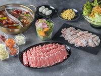 [À volonté pendant 2 heures] Hot pot bicolore luxueux composé de hot pot épicé et de shabu-shabu d'agneau médicinal « Hot pot bicolore premium V plats » | Boire à volonté sans bière est une excellente affaire ◎