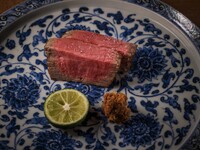 肉のスペシャリストと創り上げた肉割烹コース