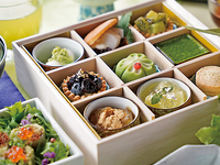 [Weekdays Only - Room Charge Complimentary] Enjoy "Summer Afternoon Tea" in a Private Room