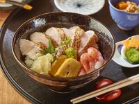 노도구로 볶은 덮밥(런치) 2,750엔