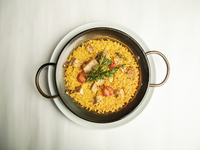 ～彩りパエリアランチ～2種から選べるパエリアやスパニッシュオムレツなど全4皿+乾杯ドリンク