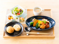 広島熟成鶏モモ肉のトマト煮