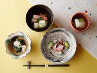 [Dinner] Enjoy seasonal seafood and vegetables with the "Hana Kaiseki" course meal + a toast with sparkling sake